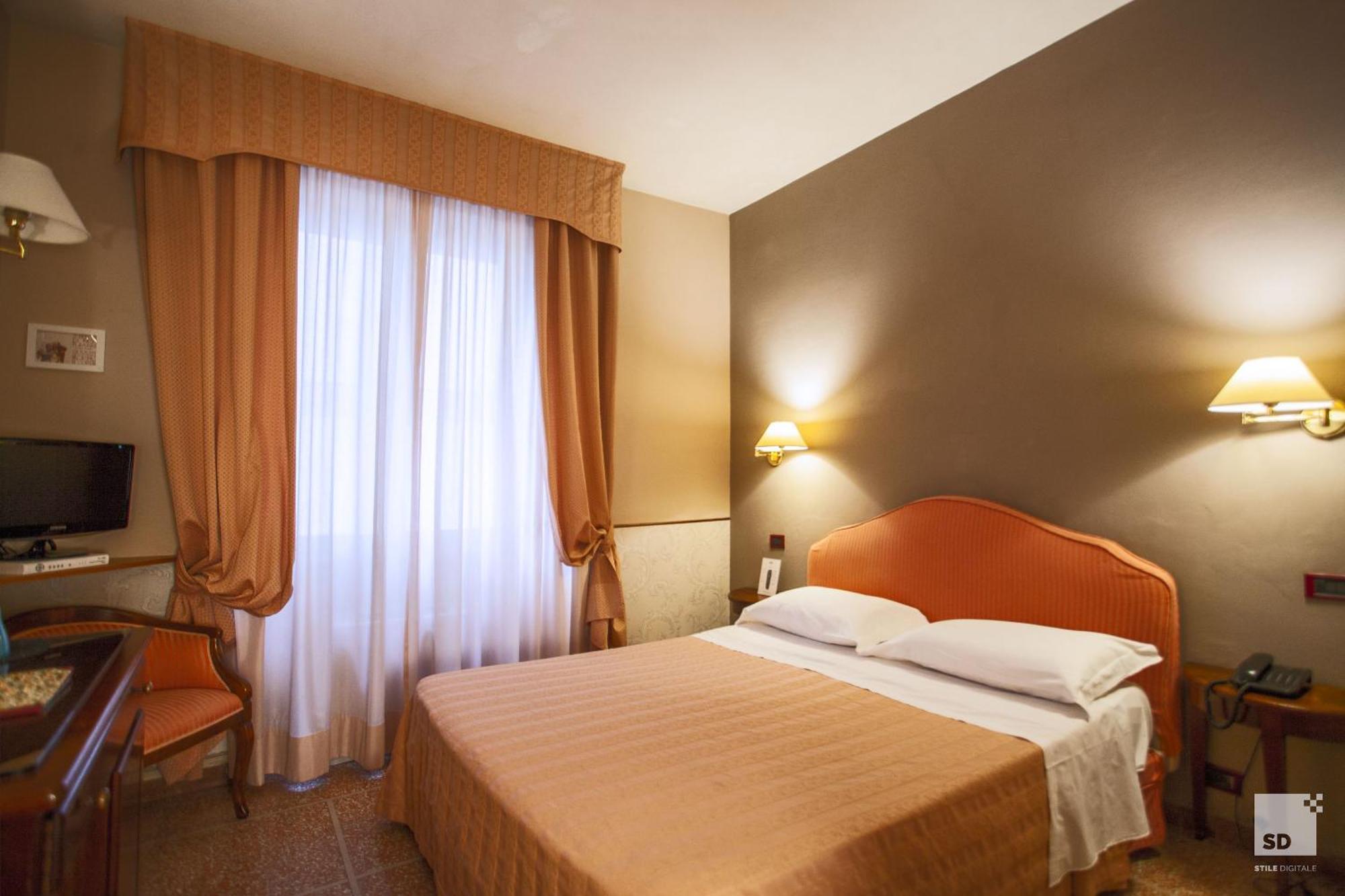 Hotel La Pace Pisa Esterno foto